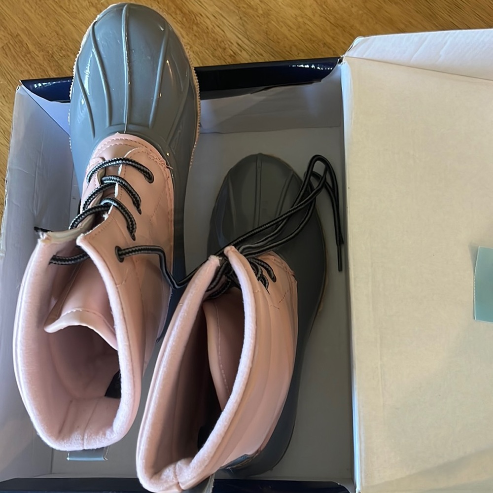 Big Girl Size 4 EUC boots